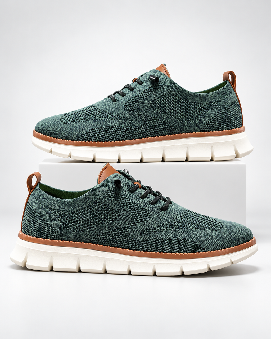Men's Lightweight Lace-Up Trainers