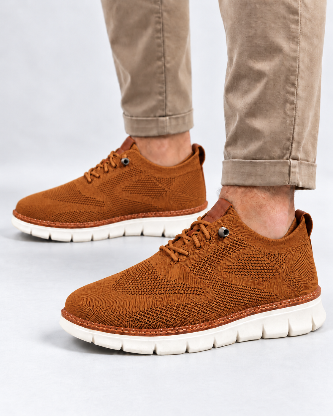Men's Lightweight Lace-Up Trainers